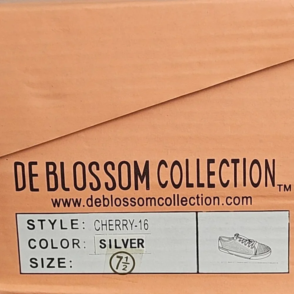 De Blossom Collection dresses photos